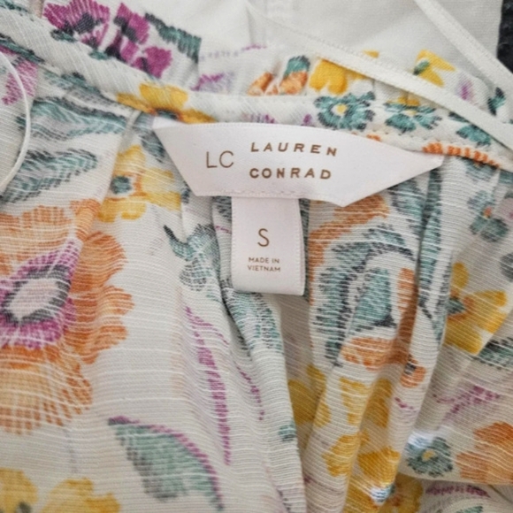 Lauren Conrad Floral Blouse - Picture 4 of 6